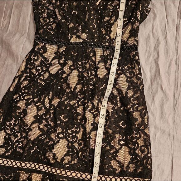 Lulu's To the Moon and Back Black Lace Short Sleeve Mini Dress size Xs - Picture 9 of 9